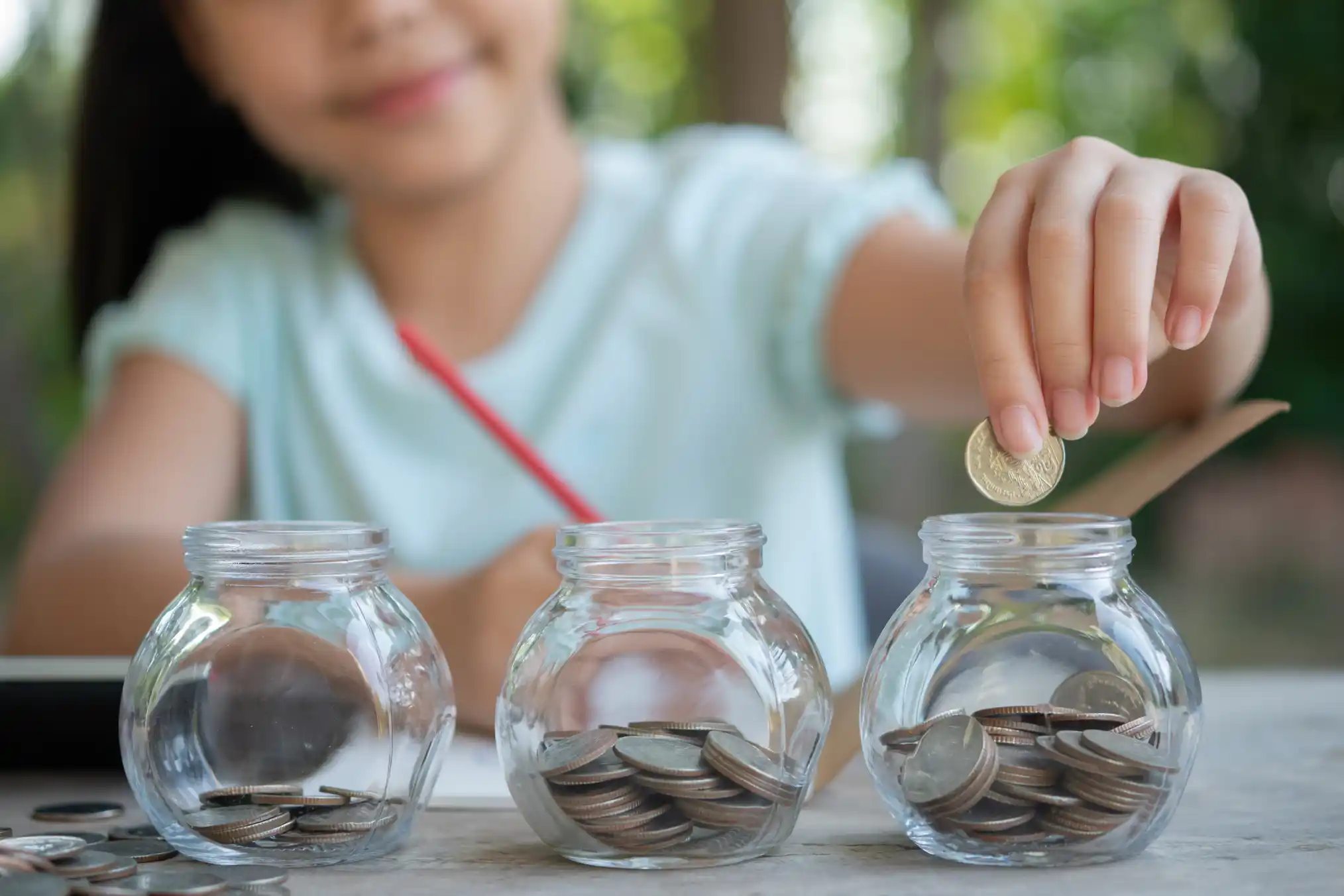 How to Teach Kids to Save Money Through Simple Games and Challenges